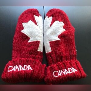 Canada Maple Leaf Mittens 2010 Olympics